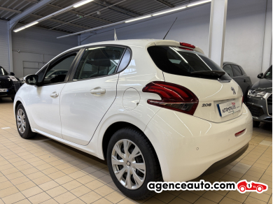 Peugeot 208 — 3