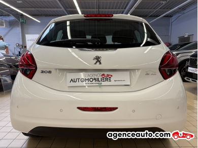 Peugeot 208 — 5