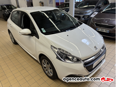 Peugeot 208 — 12