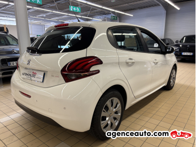 Peugeot 208 — 9