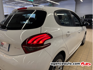 Peugeot 208 — 30