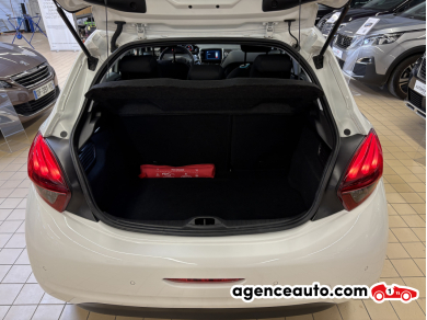 Peugeot 208 — 8