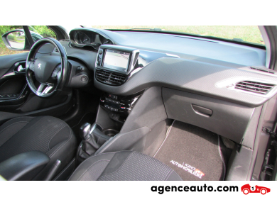 Peugeot 208 — 11