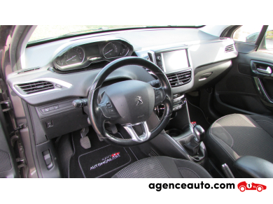 Peugeot 208 — 9