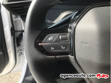 Peugeot e-208 — 12