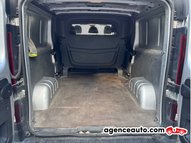 Renault Trafic Combi — 11