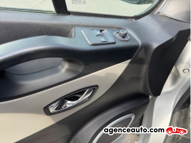 Renault Trafic Combi — 12
