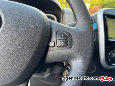 Renault Trafic Combi — 17