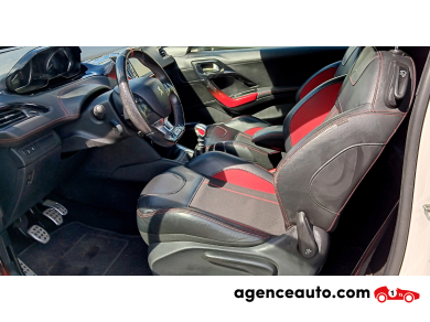 Peugeot 208 — 10