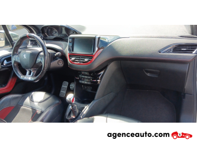 Peugeot 208 — 8