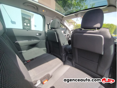 Peugeot 5008 — 13