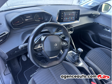 Peugeot 208 — 15