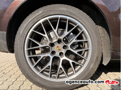 Porsche Macan — 23