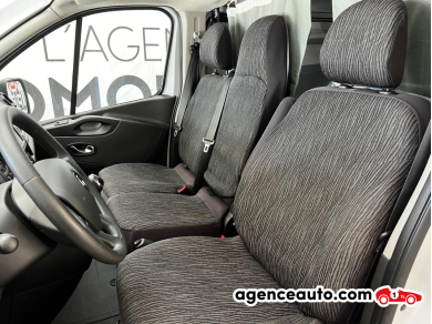 Renault Trafic — 12