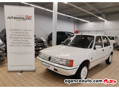 Peugeot 205