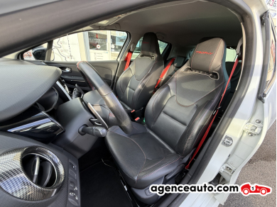 Renault Clio — 10