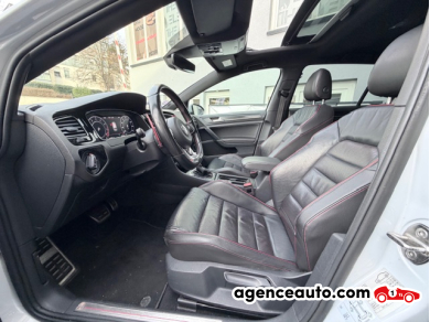 Volkswagen Golf — 5