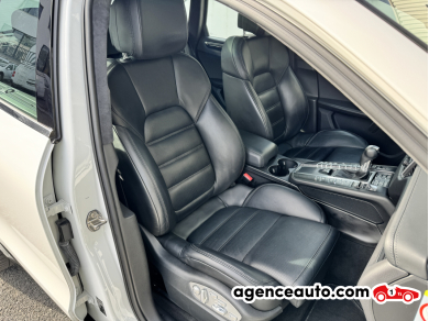 Porsche Macan — 13