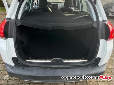 Peugeot 2008 — 23