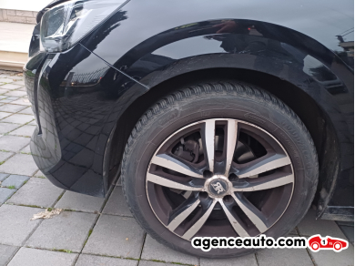 Peugeot 208 — 27