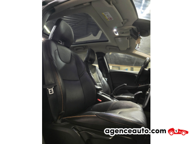 Volvo V40 — 16
