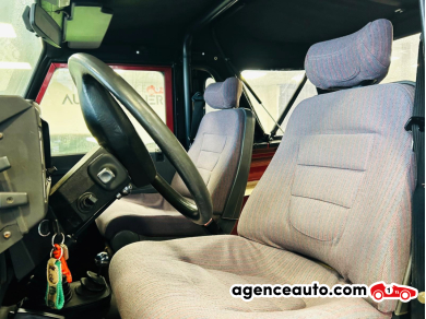Land Rover Defender — 16