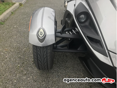 Can-Am Spyder — 12