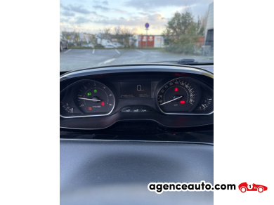 Peugeot 208 — 15