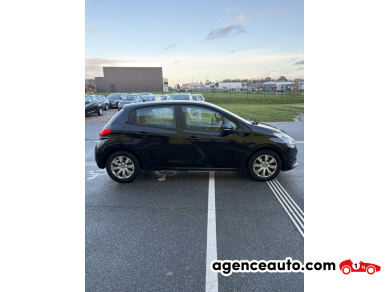 Peugeot 208 — 5