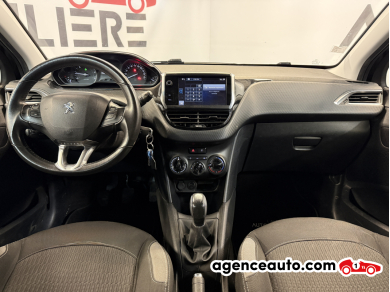 Peugeot 208 — 10
