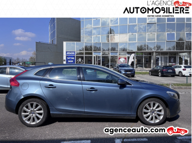 Volvo V40 — 2