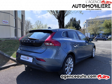 Volvo V40 — 3