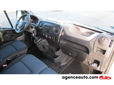 Renault Master — 9