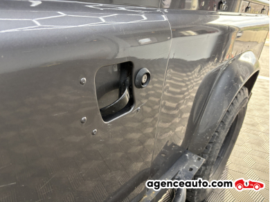 Land Rover Defender — 25