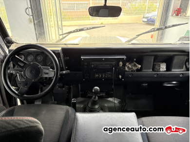 Land Rover Defender — 12