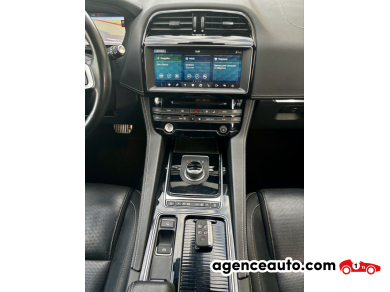 Jaguar F-Pace — 25
