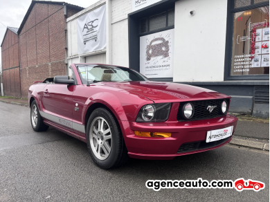 Ford Mustang Convertible — 13