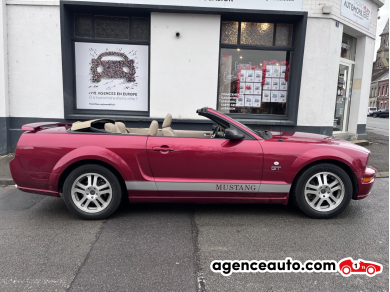 Ford Mustang Convertible — 15