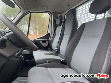 Renault Master — 9