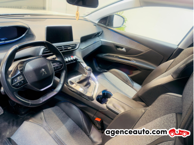 Peugeot 5008 — 9