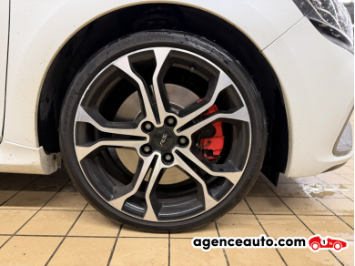 Renault Clio — 32