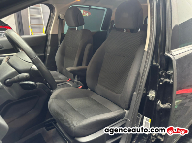 Peugeot 5008 — 9