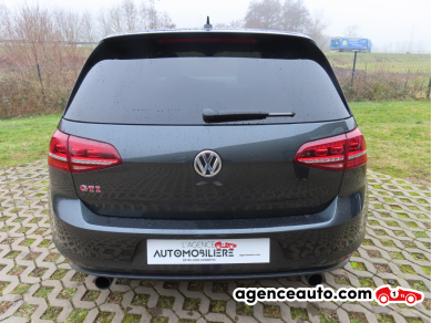 Volkswagen Golf — 5