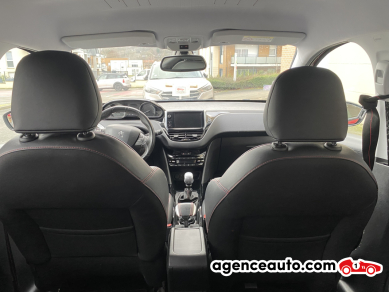 Peugeot 2008 — 33
