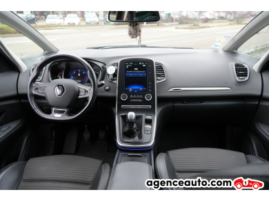 Renault Grand Scenic — 11