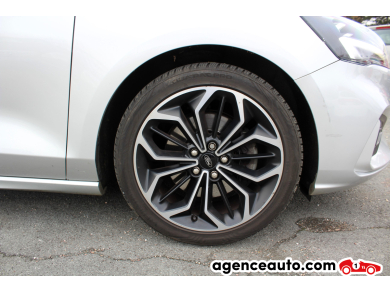Ford Focus SW — 22