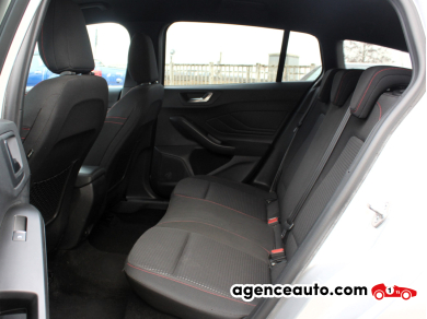 Ford Focus SW — 13