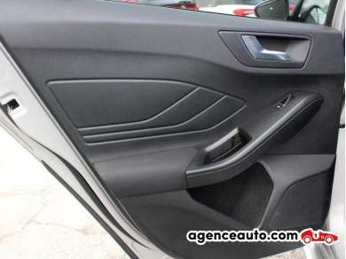 Ford Focus SW — 26