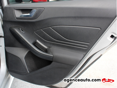 Ford Focus SW — 30
