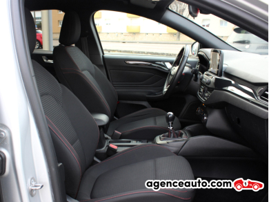 Ford Focus SW — 15